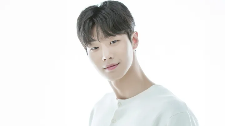 Kim Taek Biography: Girlfriend, Age, Parents, Height, Net Worth, TV Shows, Instagram