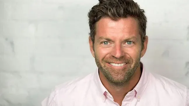 Dave Holmes Biography: Parents, Twitter, Boyfriend, Age, Height, Net Worth, Siblings, TV Shows, Movies, Podcast