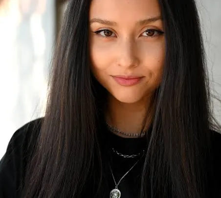 Lora Lee Biography: Husband, Age, Height, Net Worth, Parents, Movies & TV Shows, The Mule, Conan