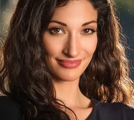 Crystal Mantecon Biography: Net Worth, Height, Movies, Boyfriend, Parents, Ethnicity, Instagram, Awards, Age