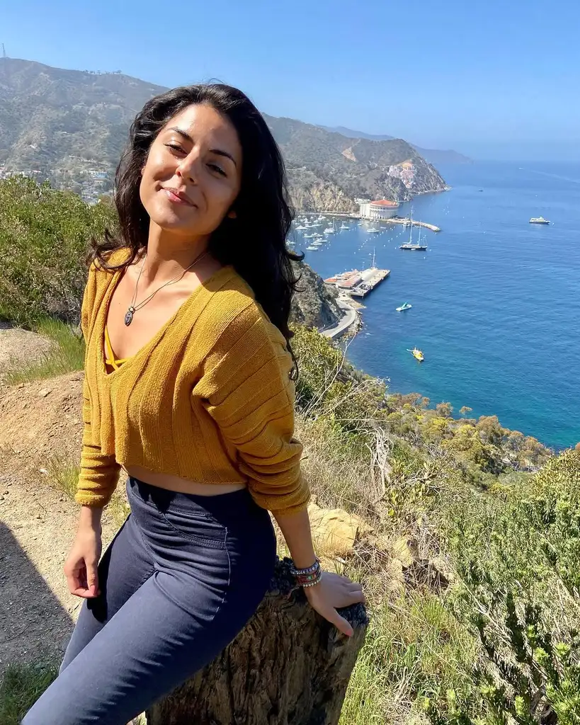 Veronica Sixtos - Biography