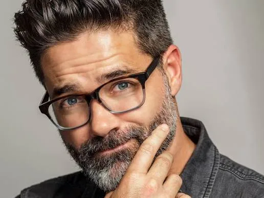 Jeremy John Wells Biography: Children, Parents, Net Worth, Spouse, Tv Shows, Age, Height