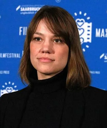 Britta Hammelstein - Biography