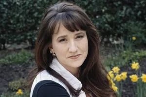 Sarah White - Biography