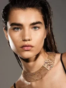 Meghan Roche - Biography
