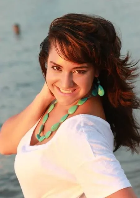 Monica Pinto Biography: Height, Net Worth, Age, Ethnicity, Parents, Movies, Husband, Awards