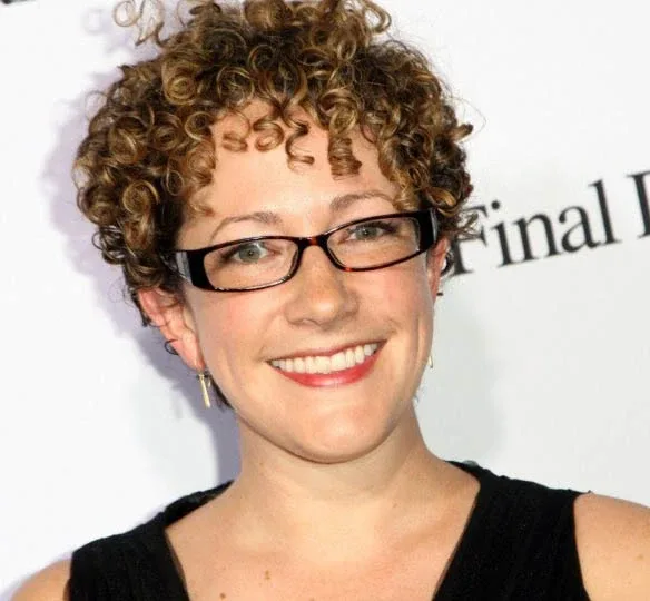 Nicole Perlman - Biography