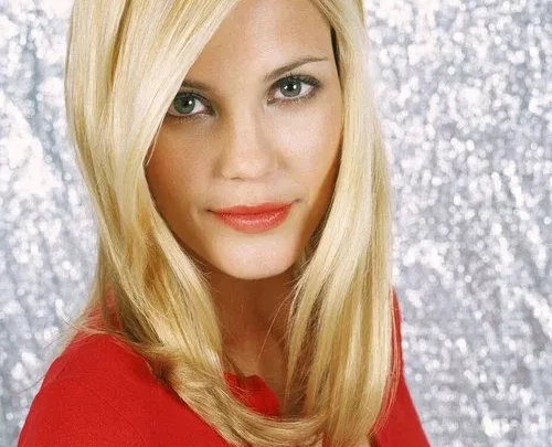 Leslie Ann Powers Biography: Age, Parents, Height, Net Worth, Husband, Kids, TV Shows, Movies