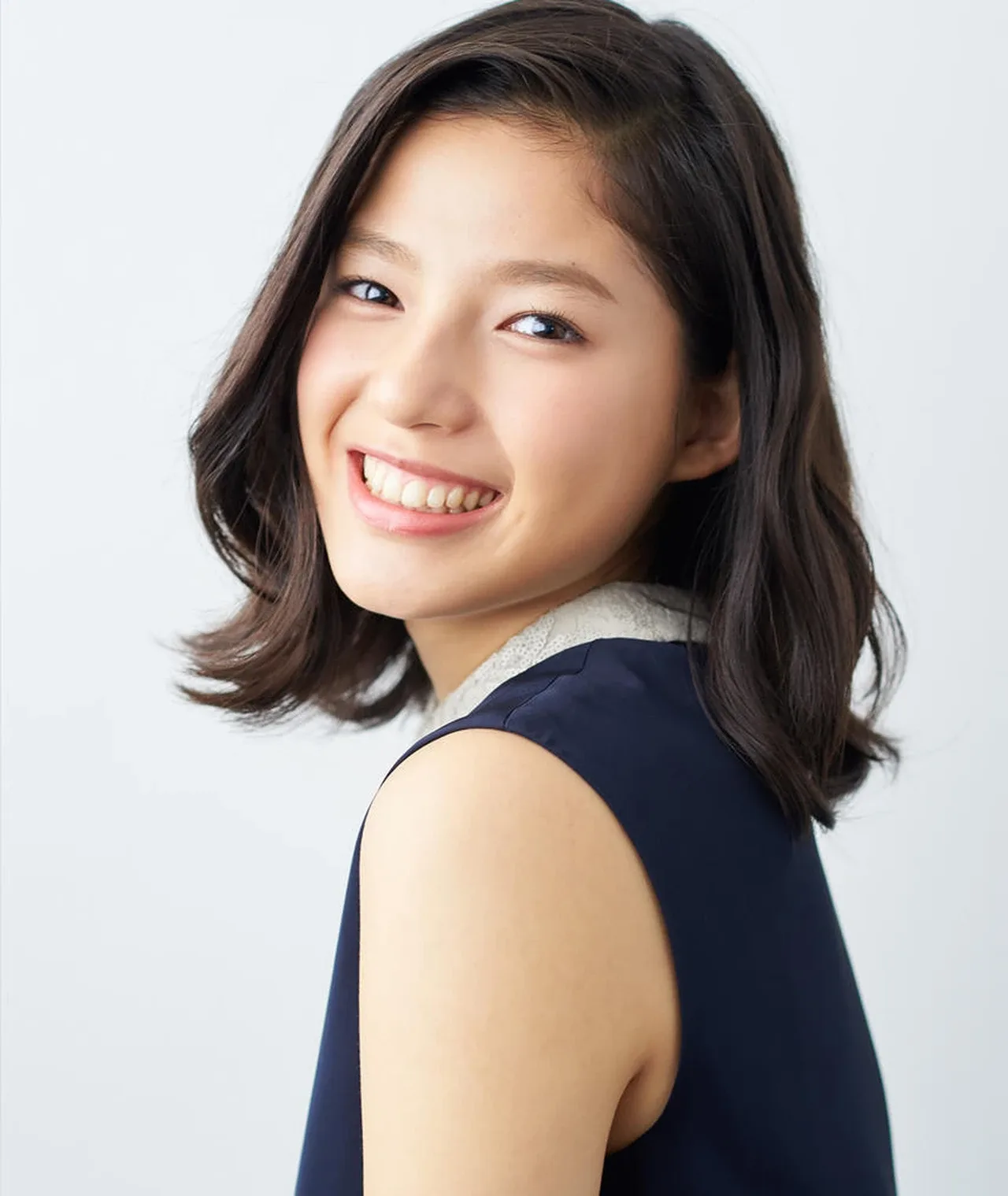 Anna Ishii - Biography