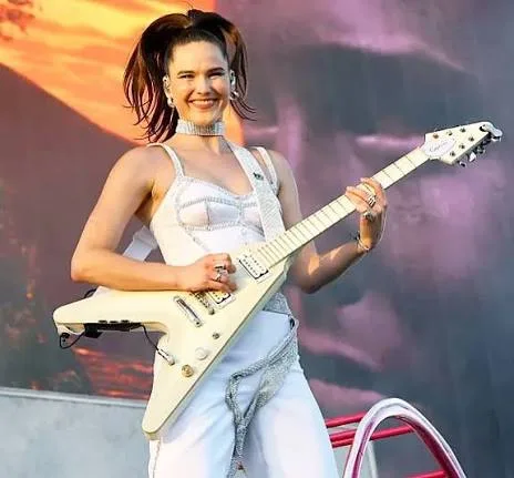 Sophie Hawley-Weld - Biography