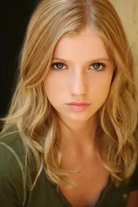 Madison Leisle - Biography