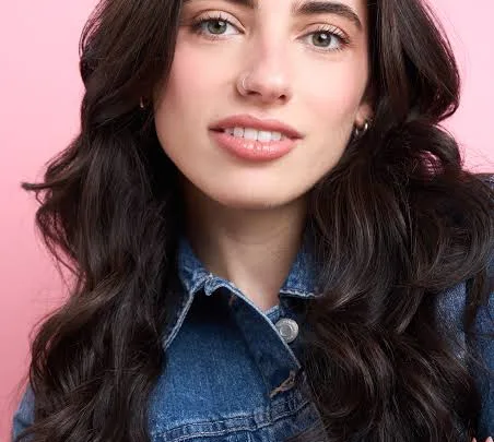 Sophia Sherman Biography: Age, Height, Parents, Net Worth, Fiancé, Kids, YouTube, SoElleGirls, Instagram