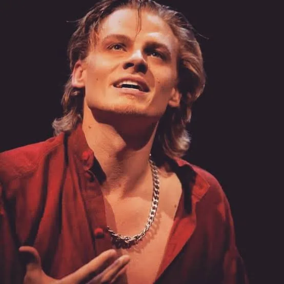 Jeffrey Carlson - Biography