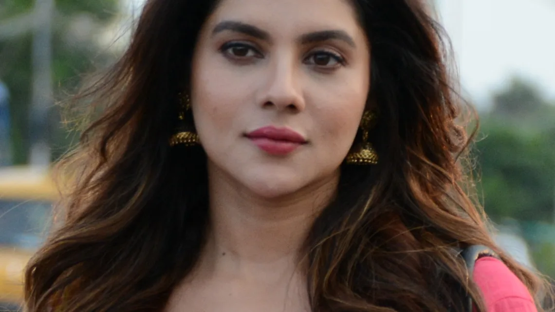 Paayel Sarkar Biography: Age, Husband, Boyfriend, Height, Net Worth, Parents, Siblings, Movies & TV Shows, Politics