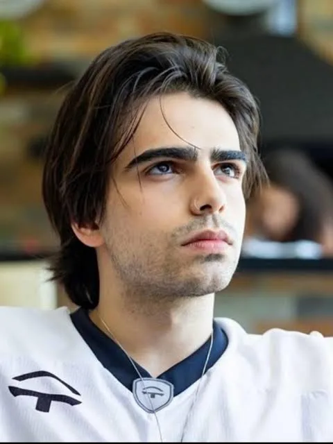 Lucas Amorim - Biography