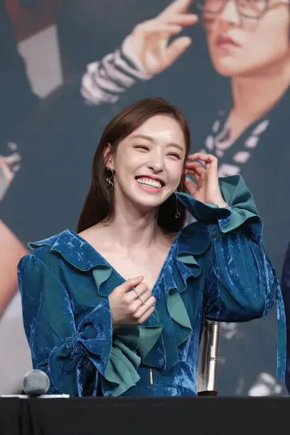 Lee Da-in - Biography