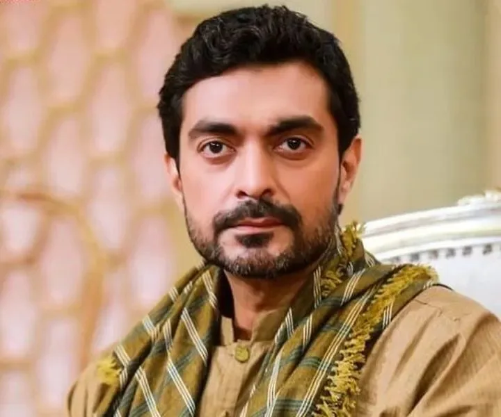 Alyy Khan - Biography