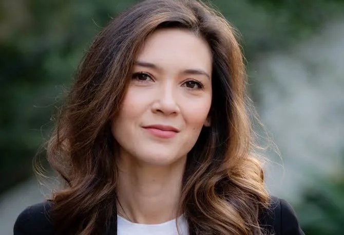 Erica Oyama - Biography