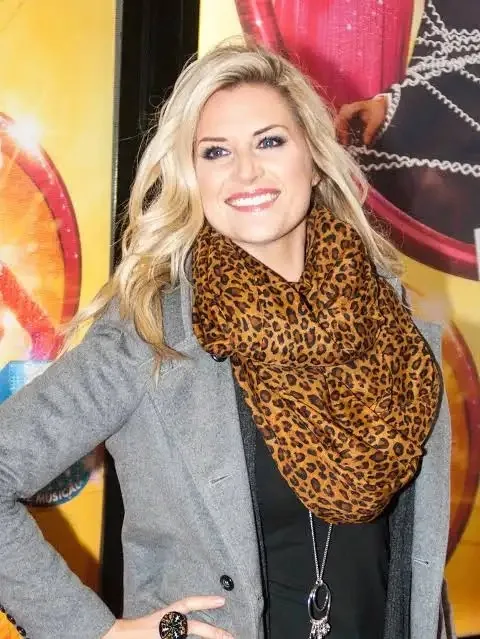 Sarah Jayne Dunn - Biography