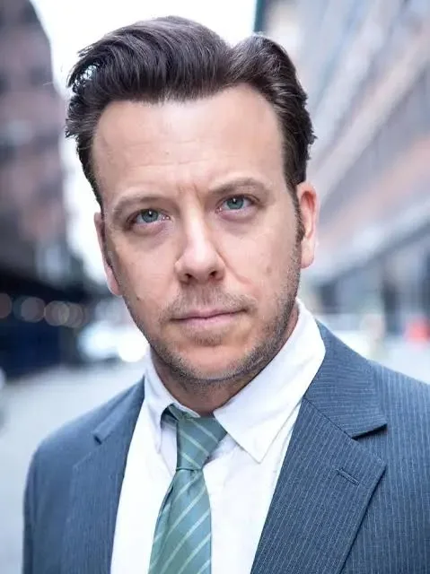 Eric T. Miller Biography: Net Worth, Height, Age, Movies, Ethnicity, Wife, Awards