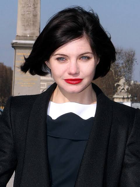 Delphine Chanéac Biography: Age, Son, Height, Net Worth, Parents, Boyfriend, Movies & TV Shows