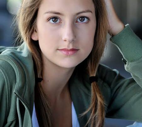 Julia Krombach Biography: Age, Height, Net Worth, Parents, Boyfriend, Movies & TV Shows, Awards