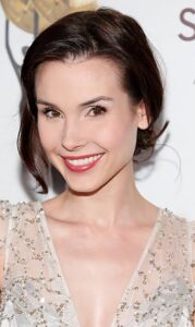 Kristina Anapau - Biography