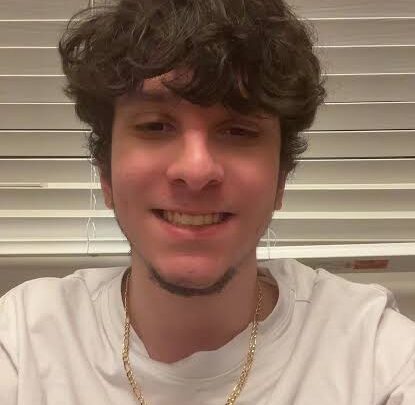 Flowtives Biography: Age, Height, Net Worth, Real Name, Girlfriend, Minecraft, Twitch, Parents