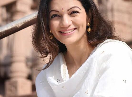 Prachi Shah Biography: Husband, Age, Daughter, Height, Net Worth, Parents, Movies & TV Shows, Kathak