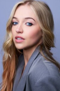 Jenna Hogan - Biography