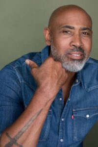 Lamont Thompson - Biography