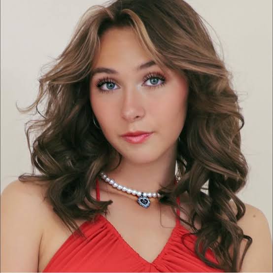Alexandra Leona Bryant Biography: Age, Height, Net Worth, Parents, Brother, Boyfriend, Instagram