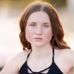 kylieemark - Biography