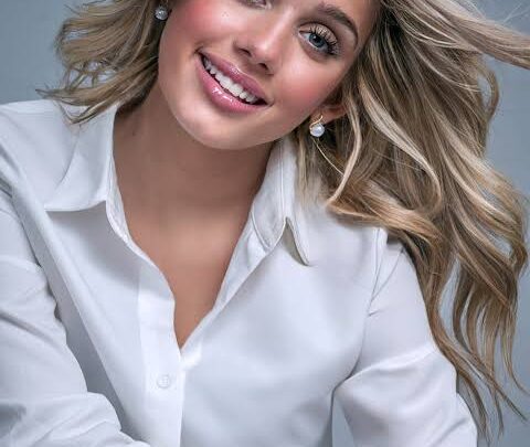 Hailey Jayne Smith Biography: Age, Height, Net Worth, Parents, Siblings, Boyfriend, Cheerleading Titles, Career