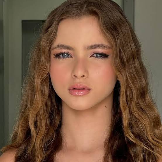 Maria Fernanda Crespo Biography: Age, Height, Parents, Sister, Net Worth, Boyfriend, Instagram