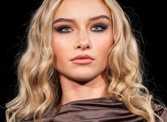 Alexandra Lenarchyk Biography: Age, Height, Net Worth, Parents, Brother, Boyfriend, Movies & TV Shows, Instagram