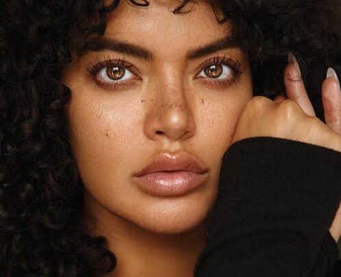 Saffi Karina Biography: Age, Height, Net Worth, Parents, Ethnicity, Career, Curve Project London