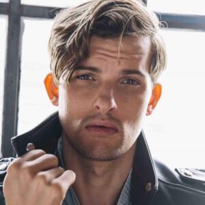 Chris Hernandez - Biography