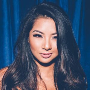 Jenny Chu - Biography