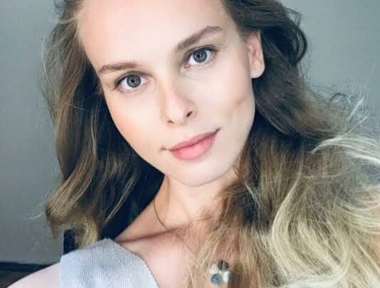 Zeynep Naz Eyüboğlu Biography: Age, Husband, Parents, Height, Net Worth, Emanet, TV Series, Instagram