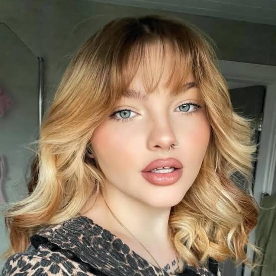 Sophia Mitchell Biography: Age, Height, Net Worth, Ex-Boyfriend, Parents, Siblings, YouTube, TikTok