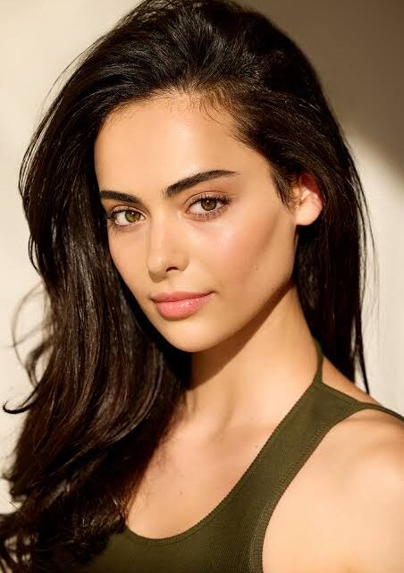 Aubri Ibrag Biography: Age, Height, Net Worth, Boyfriend, Parents, Sister, Dive Club, The Buccaneers, Instagram
