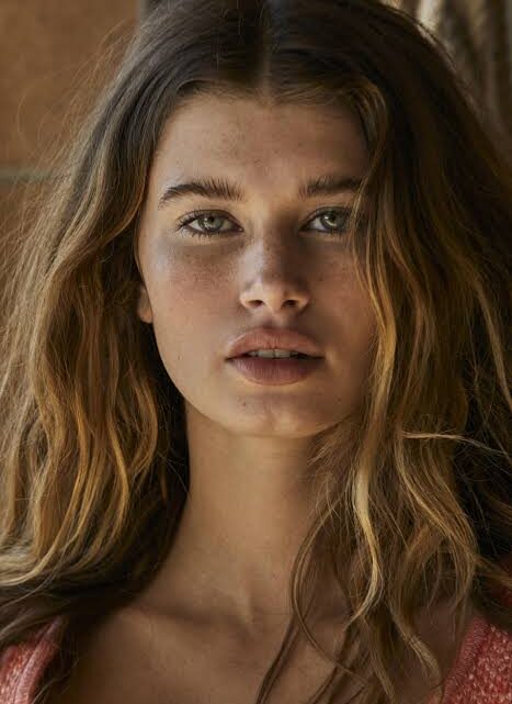 Sienna Raine Biography: Age, Height, Net Worth, Ex-Boyfriend, Parents, Career, TikTok