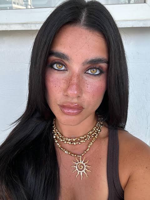 Ebrar Dilan Akkaya Biography: Age, Height, Net Worth, Boyfriend, Parents, Instagram, Career