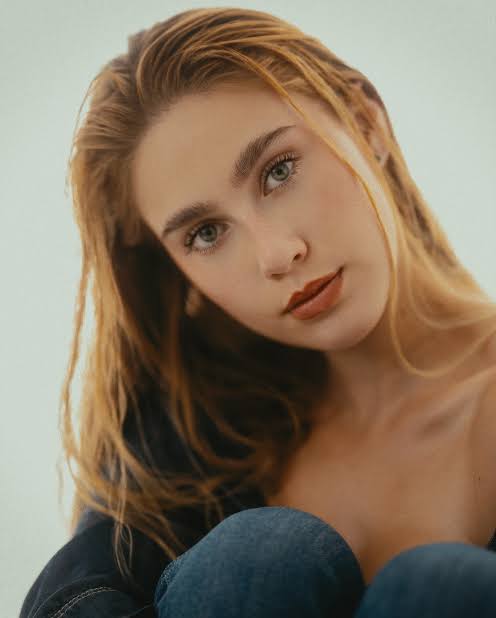 María Salomé Biography: Age, Height, Net Worth, Parents, Boyfriend, Instagram, Agency, Career, Colombian Model