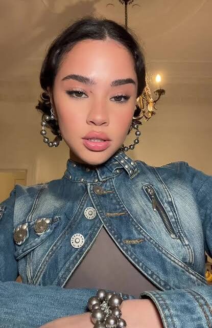 Edie Rose Biography: Age, Height, Net Worth, Parents, Mother, Brother, Instagram, Stylist, Koroma Archive