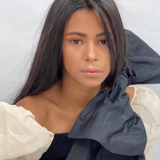 Wenny Isa Biography: Age, Height, Net Worth, Parents, Siblings, Boyfriend, Songs, Instagram