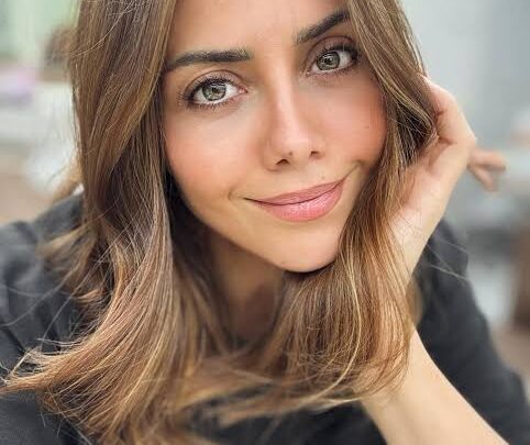 Deniz Barut Biography: Age, Husband, Kids, Height, Net Worth, Parents, Movies & TV Shows, Instagram
