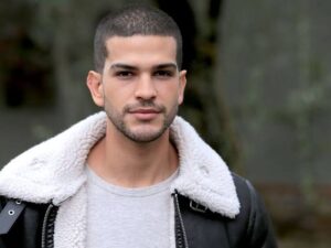 Bernardo Flores - Biography
