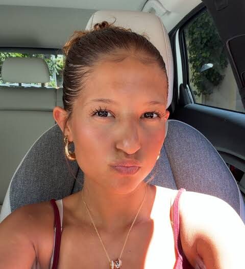 Elli Belle Biography: Age, Height, Net Worth, Parents, Siblings, Tan and Beach, Instagram, Boyfriend